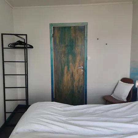 Fish Factory -the Real Lofoten Experience Penzion Ballstad