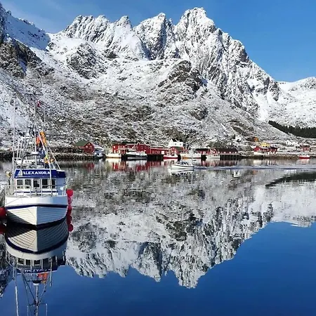 Fish Factory -the Real Lofoten Experience Баллстад