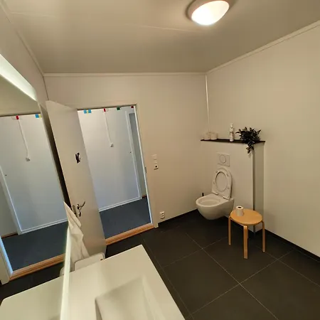 Fish Factory -the Real Lofoten Experience * Ballstad