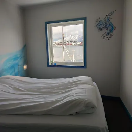 Fish Factory -the Real Lofoten Experience Ballstad